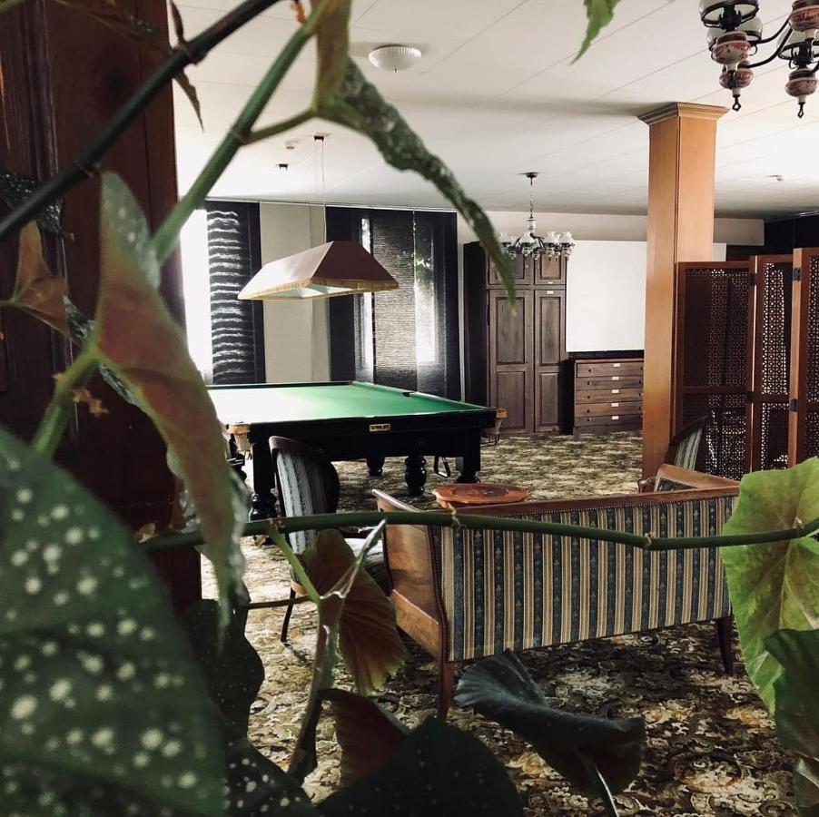 ホテル レギナ テルメ ロイカーバード エクステリア 写真